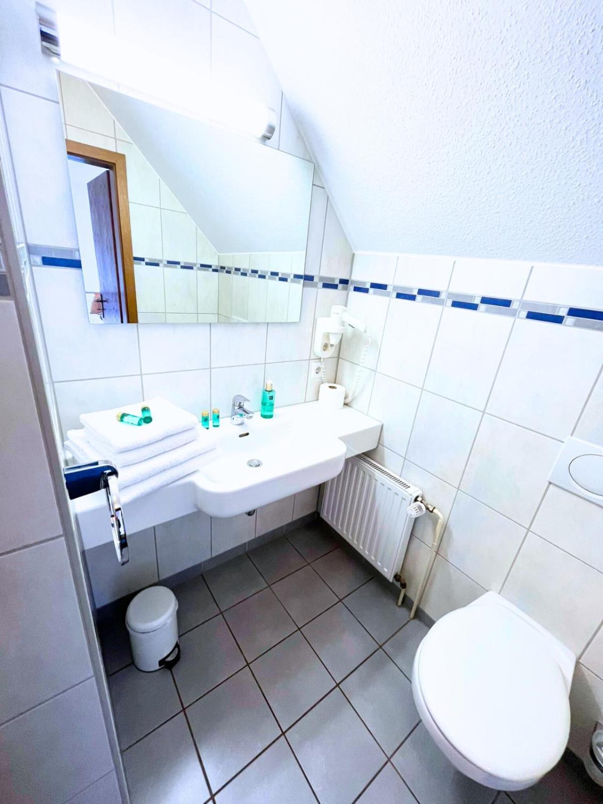Gaestehaus Tönisvorst エクステリア 写真